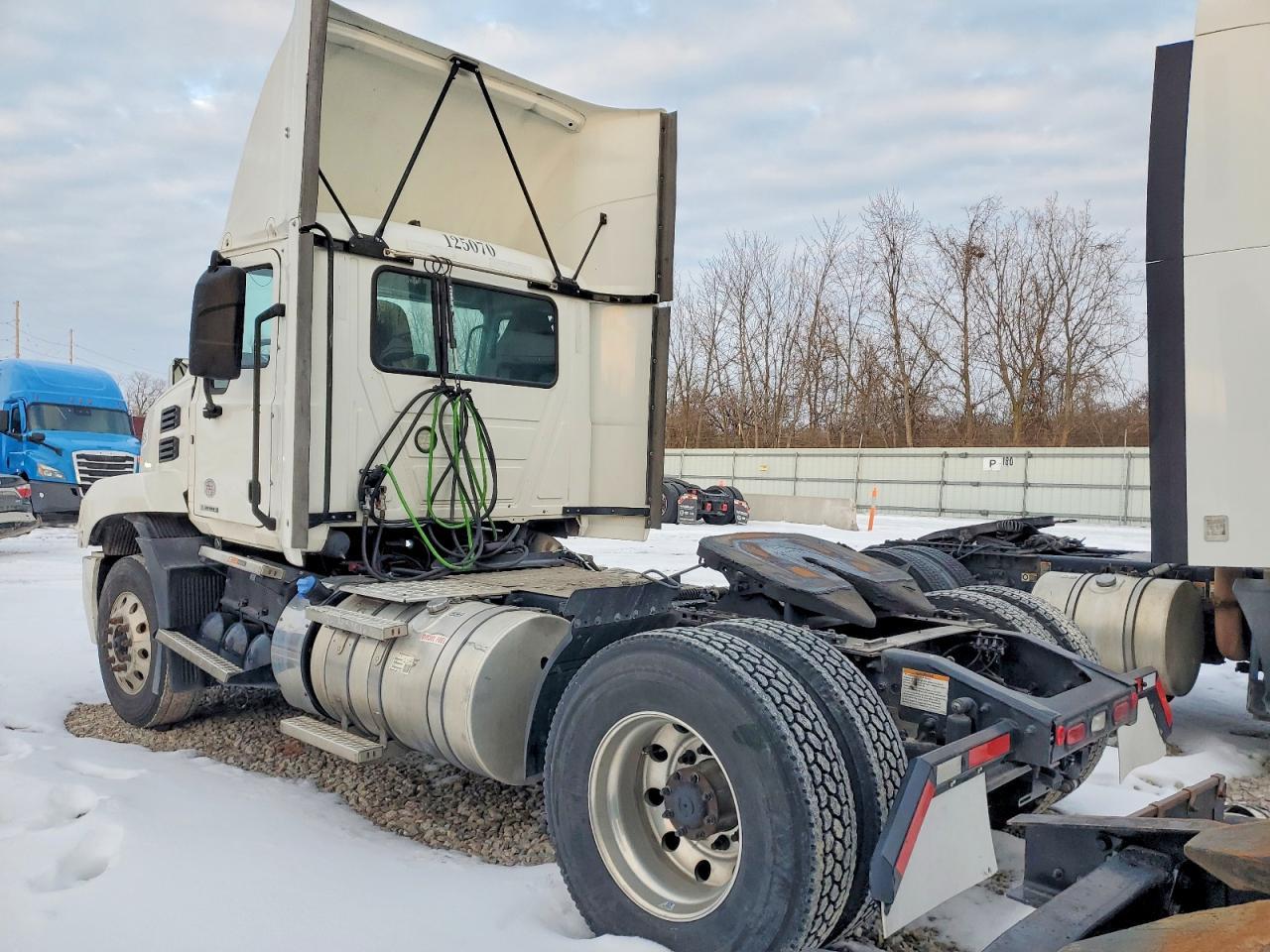 2022 Mack Anthem Semi Truck
