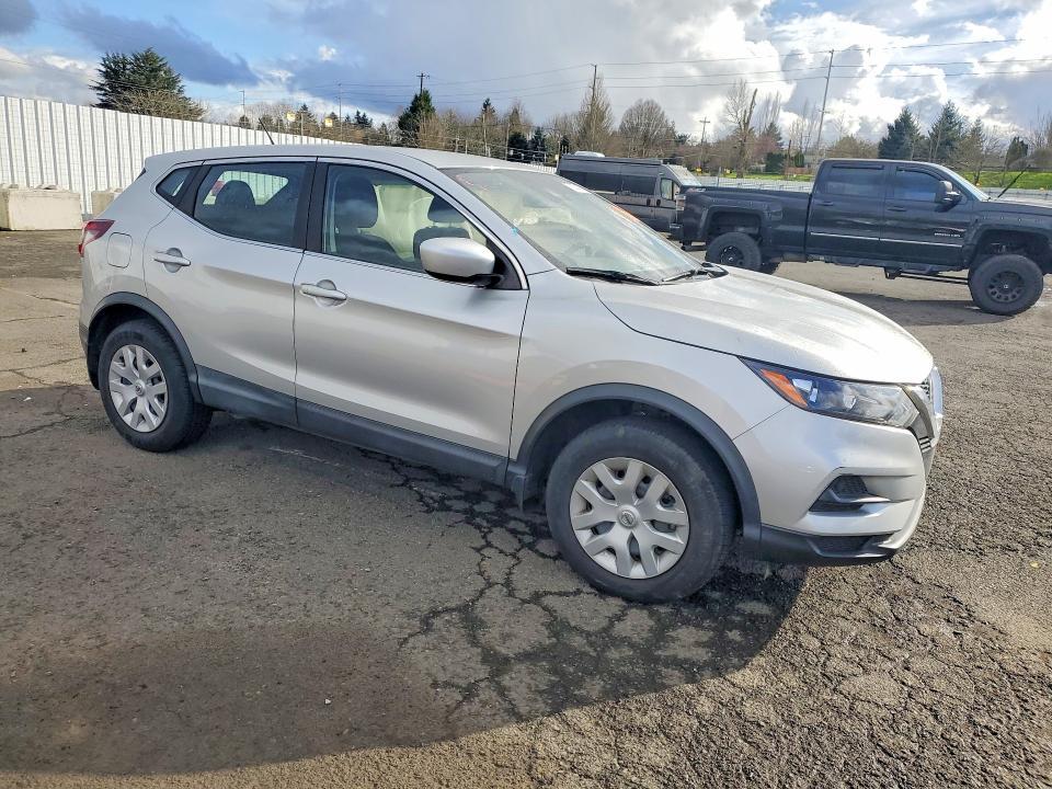 2020 Nissan Rogue Sport s