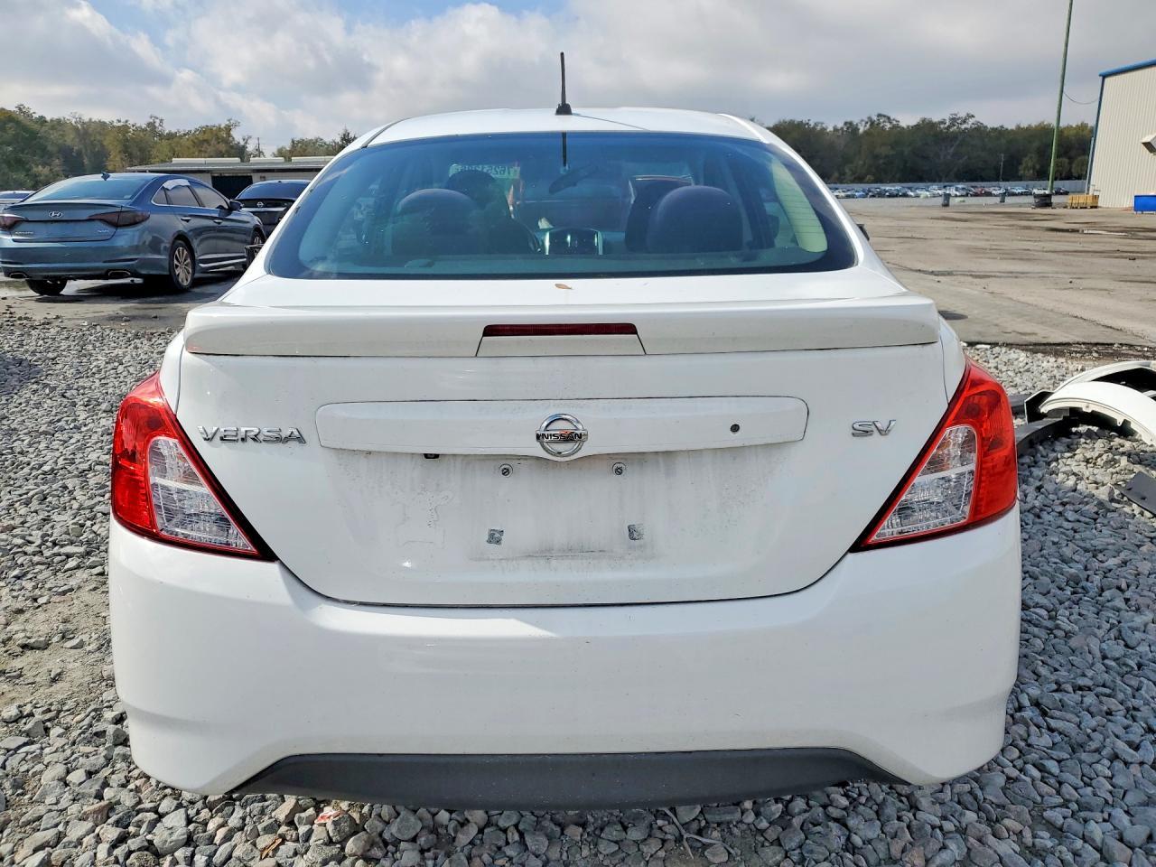 2018 Nissan Versa s