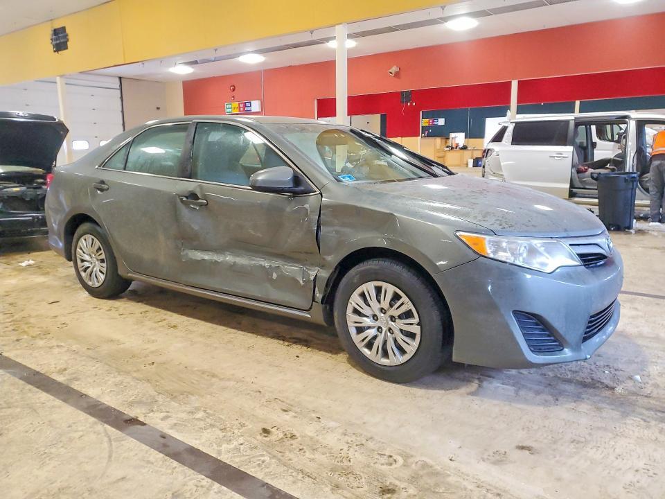 2014 Toyota Camry le