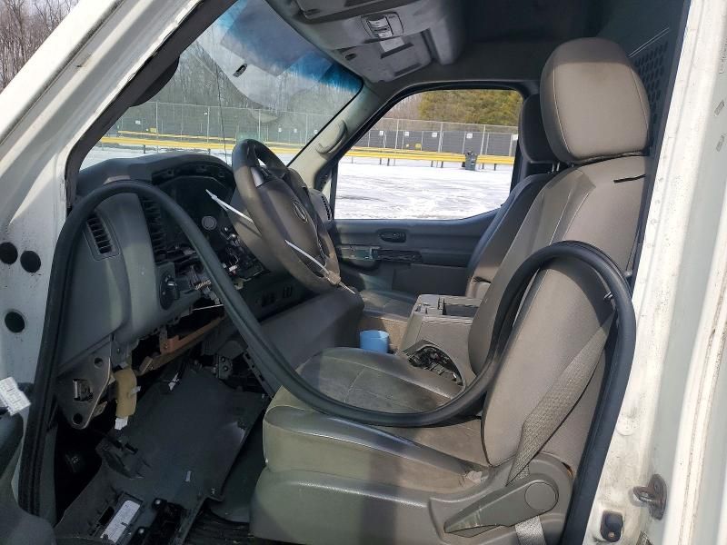 2016 Nissan Nv 2500 Utility / Service van