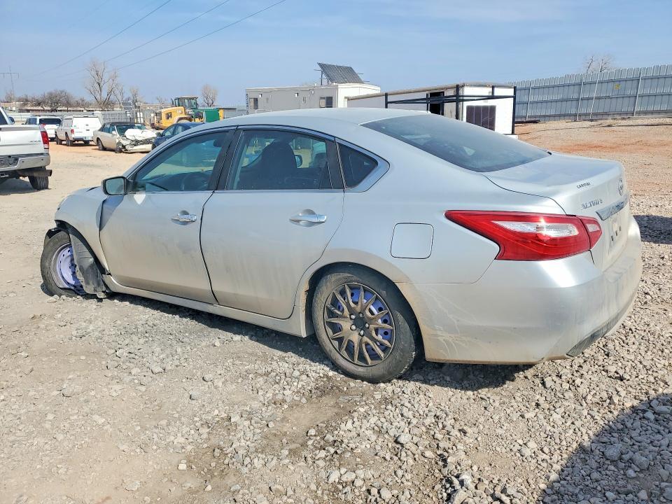 2016 Niss Altima 2.5
