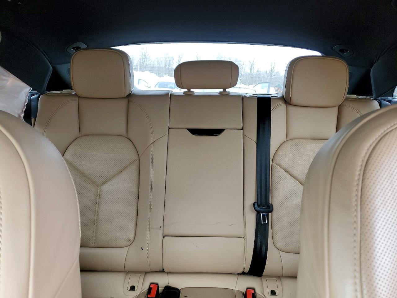 2023 Porsche Macan Base