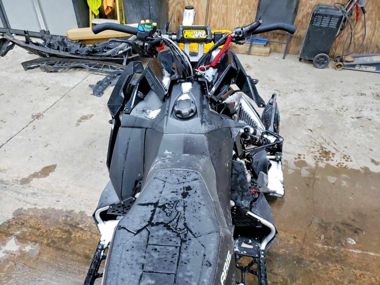 2018 Polari S Axys Snowmobile