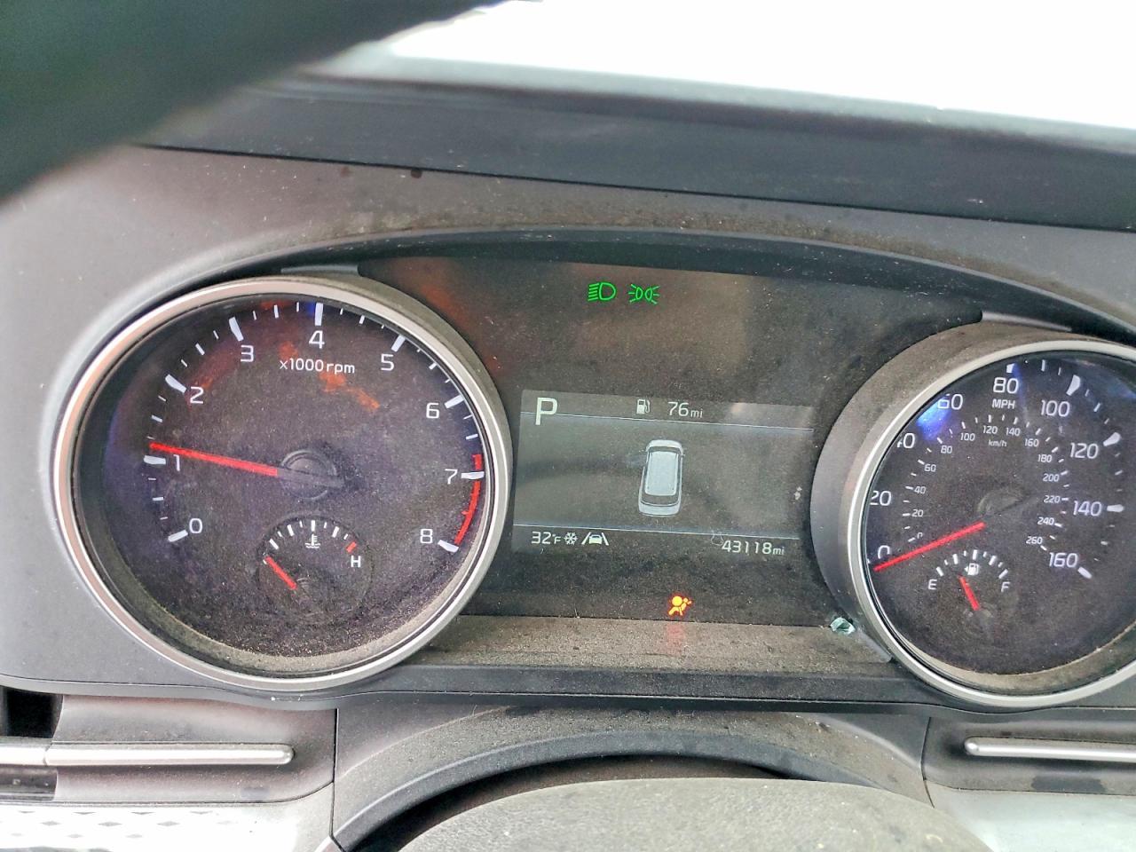 2024 KIA Carnival lx