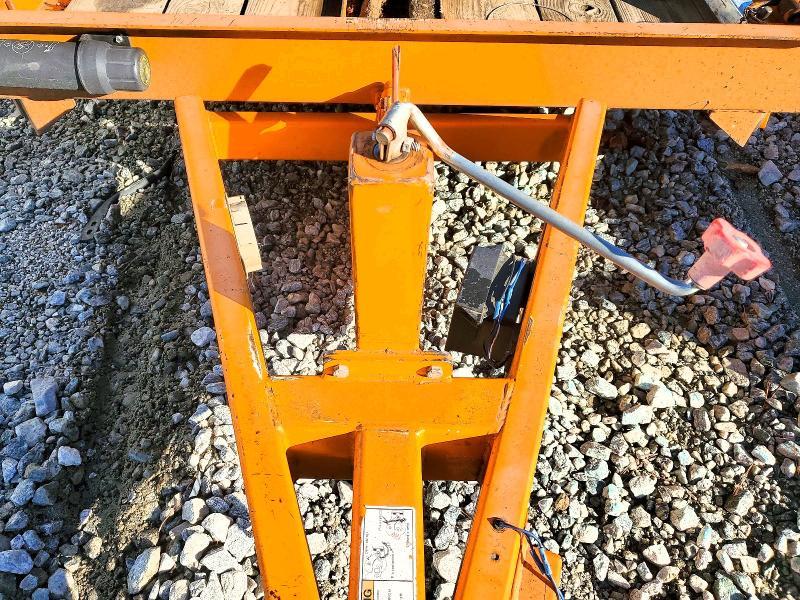 2014 Brookside 2014 Moran Welding INC SLT 121-6KE Tilt Deck Equip