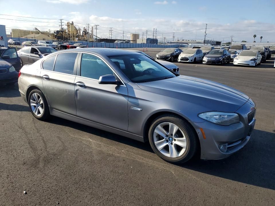 2013 BMW 528 i