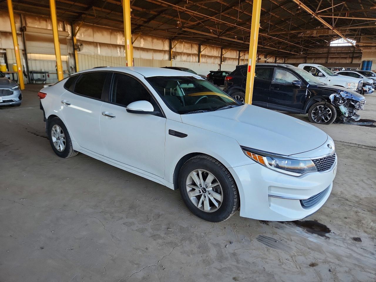 2016 KIA Optima lx