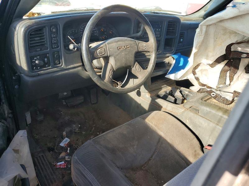 2004 GMC Sierra K2500 Crew Cab
