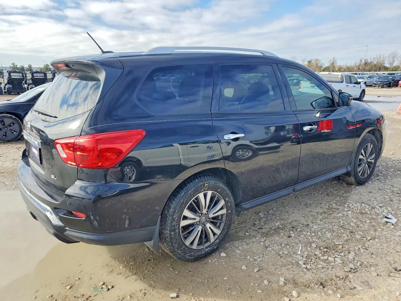 2017 Nissan Pathfinder s