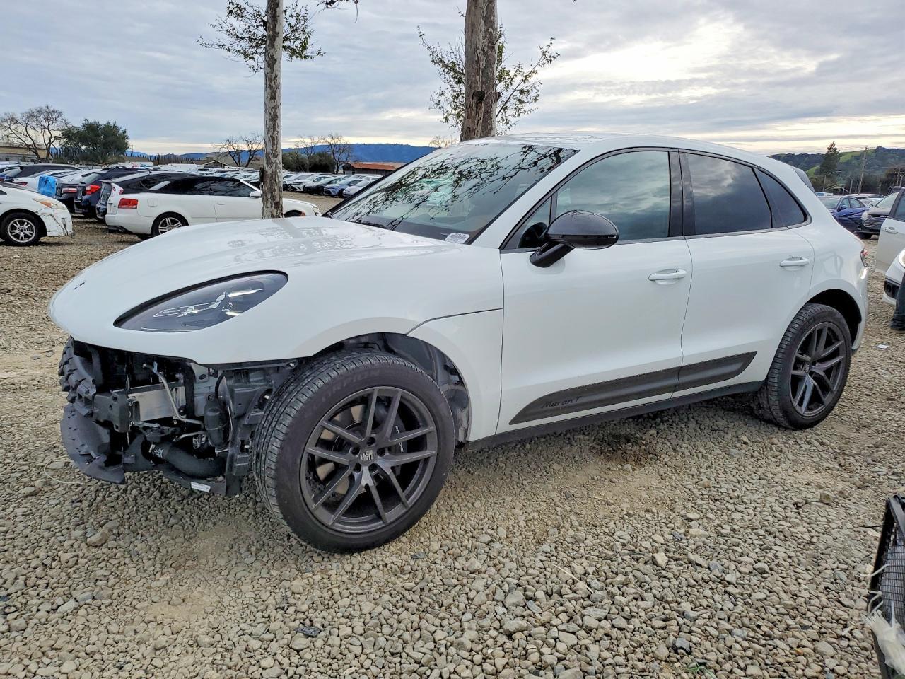 2024 Porsche Macan Base