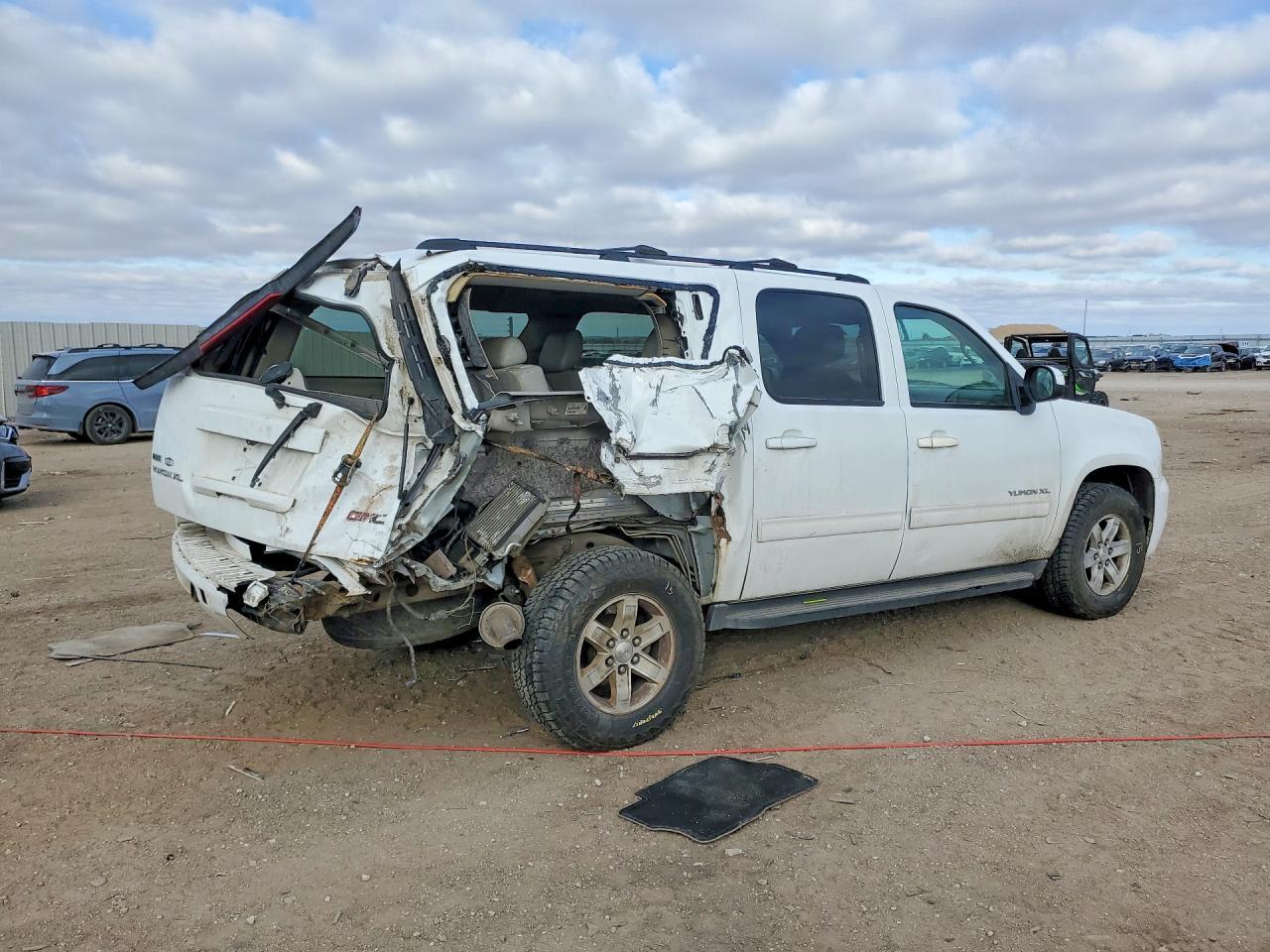 2011 GMC Yukon xl K1500 slt