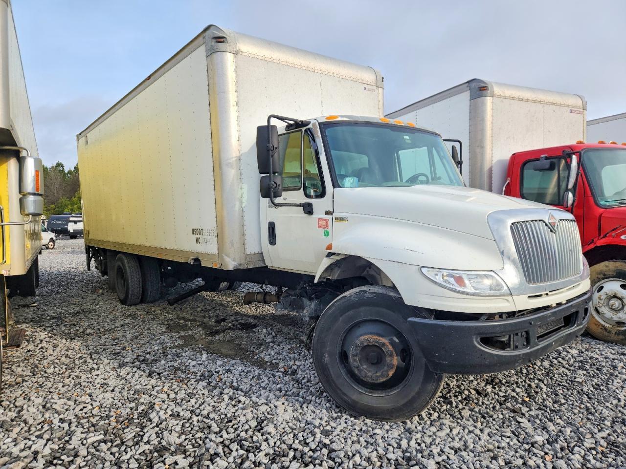 2013 International 4000 BOX Truck