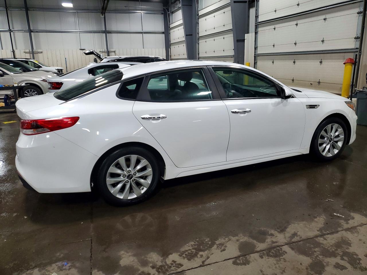 2016 KIA Optima lx