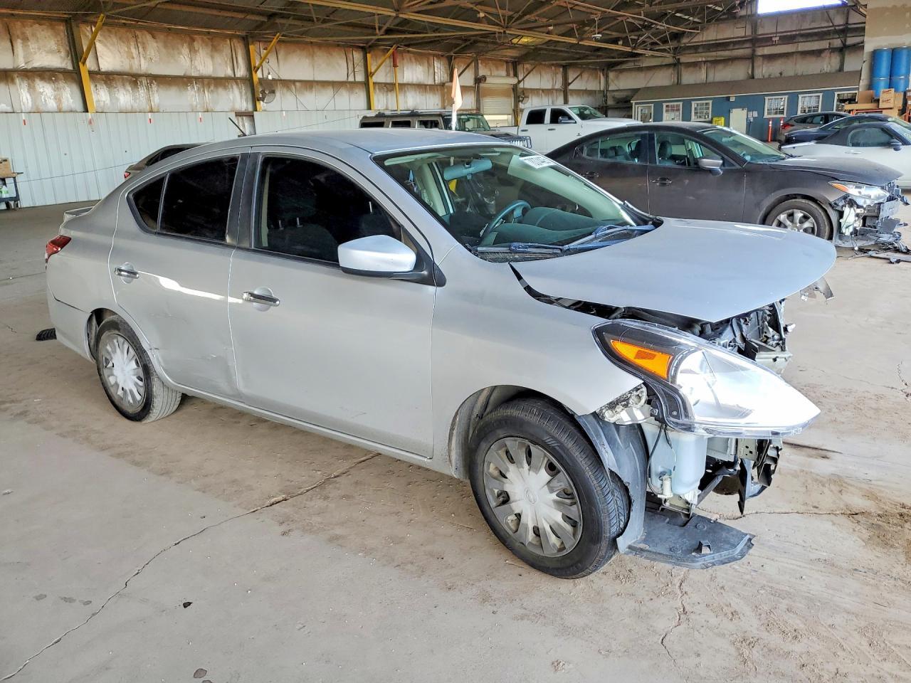2019 Nissan Versa sv