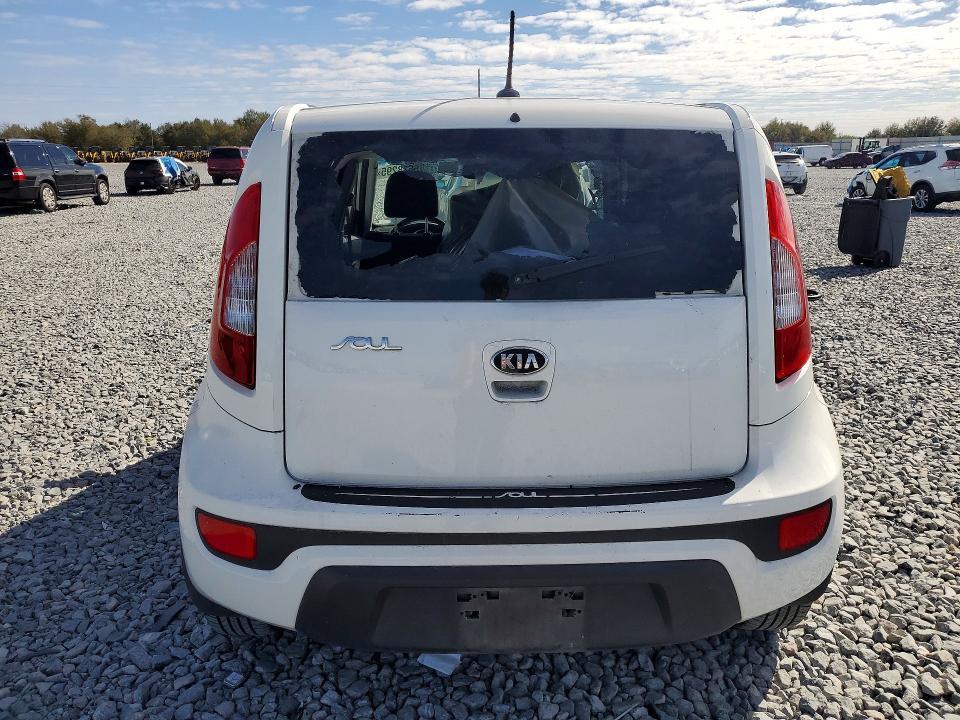 2013 KIA Soul +