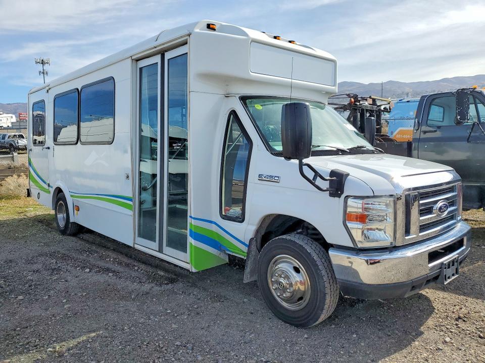 2016 Ford E450 Shuttle Bus
