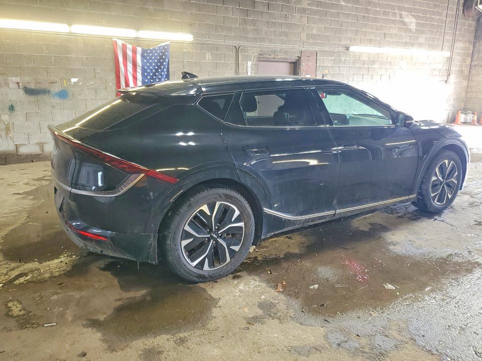 2022 KIA EV6 Wind