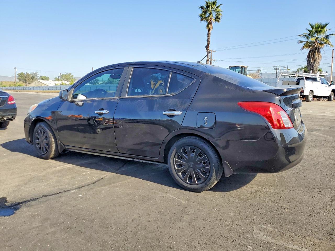 2013 Nissan Versa s
