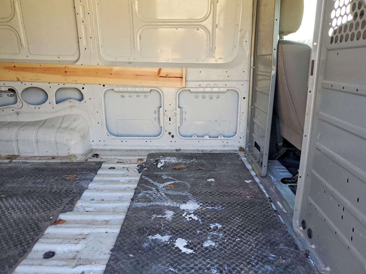 2019 Nissan NV 2500 S