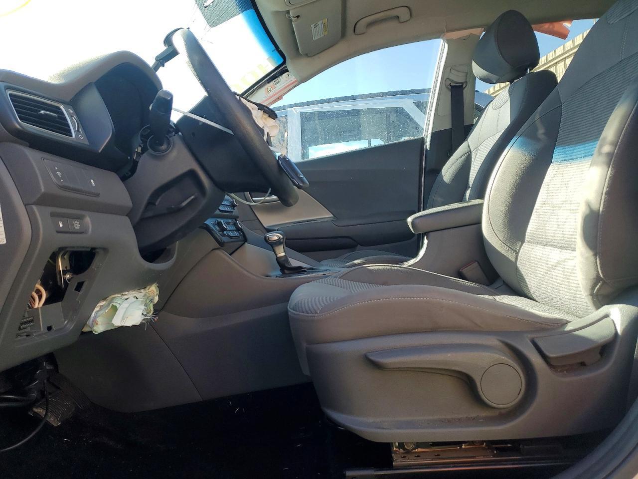 2017 KIA Niro fe