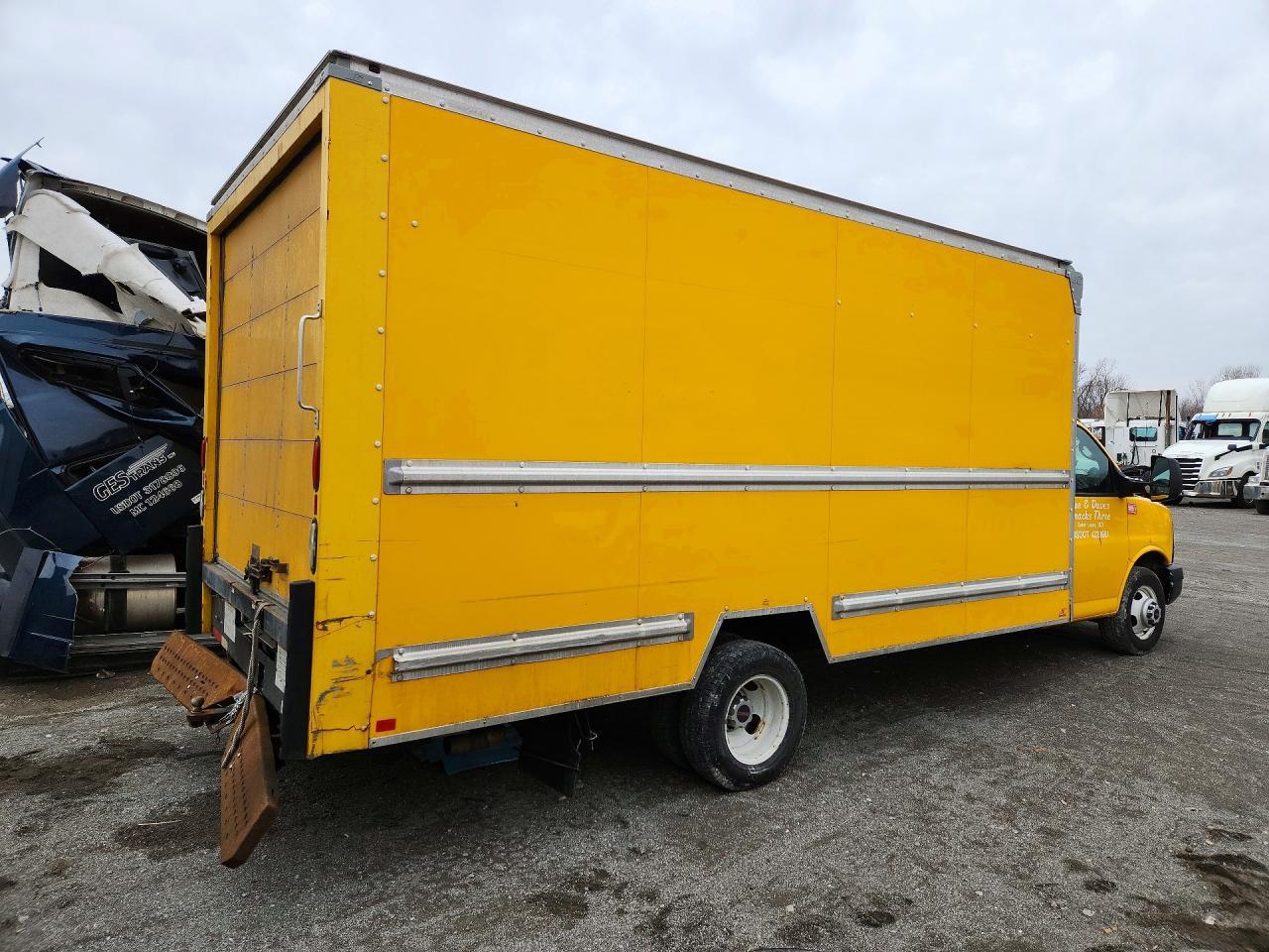 2014 GMC Savana Cutaway G3500