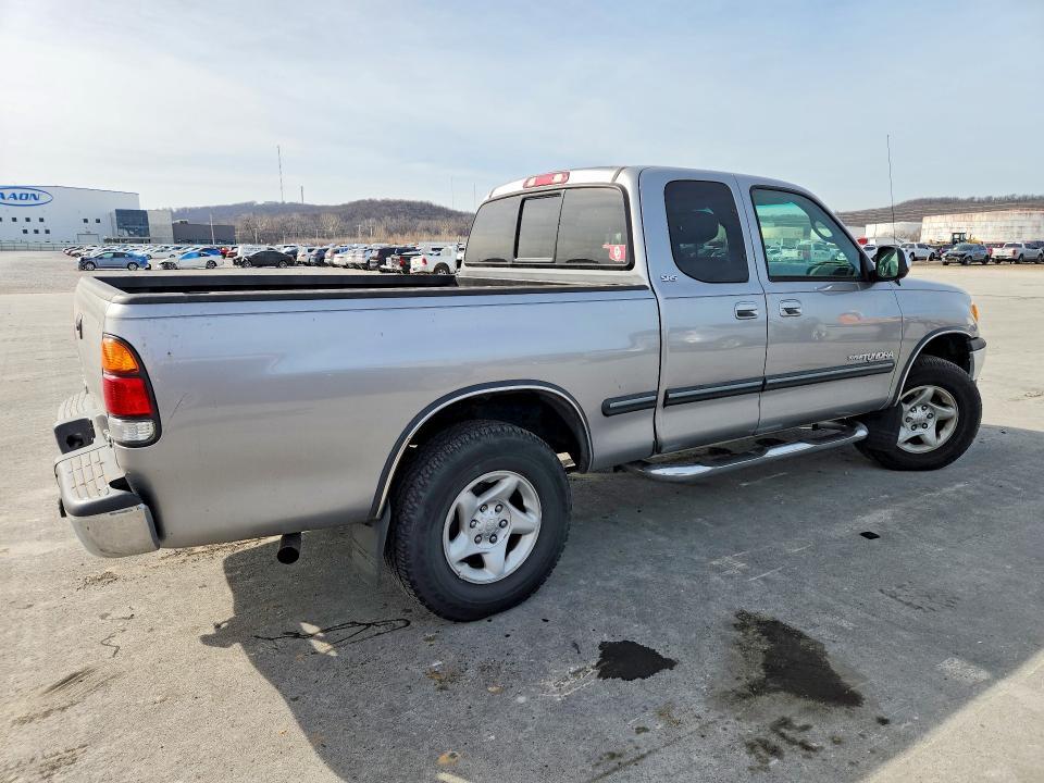 2002 Toyota Tundra Access cab