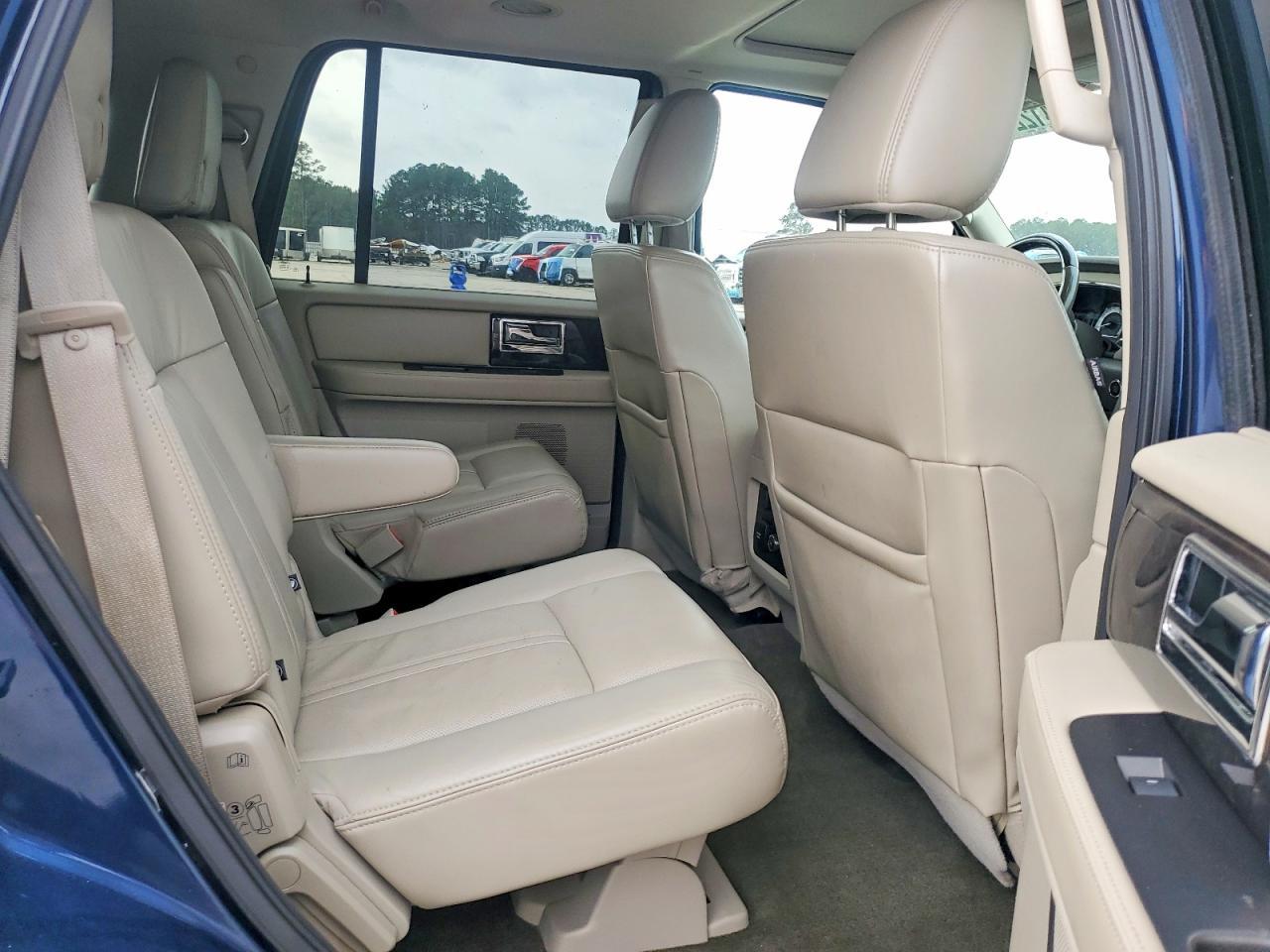 2016 Lincoln Navigator Select