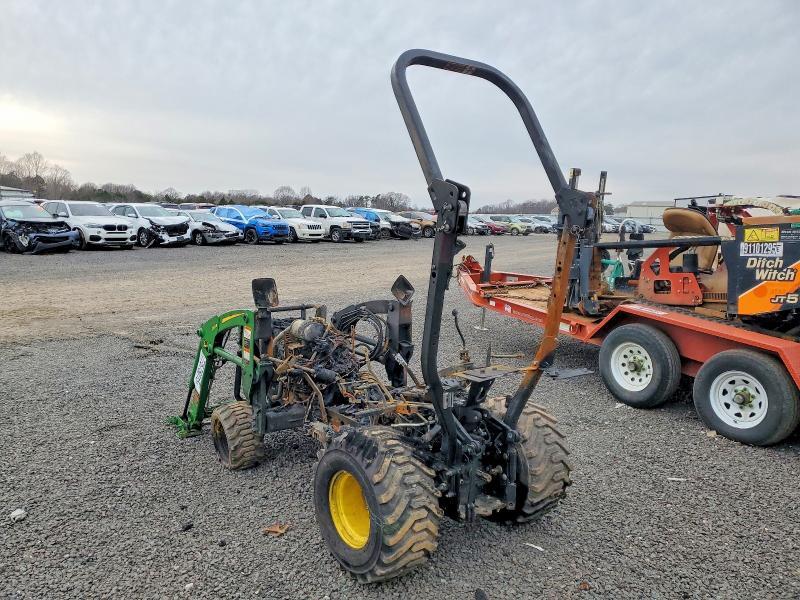 2023 John Deere 1023E Mfwd Lawn Tractor