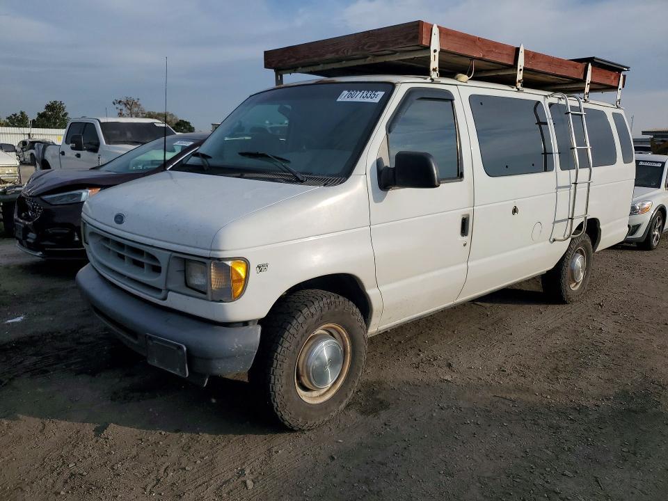 2001 Ford Econoline E350 Super Duty Wagon