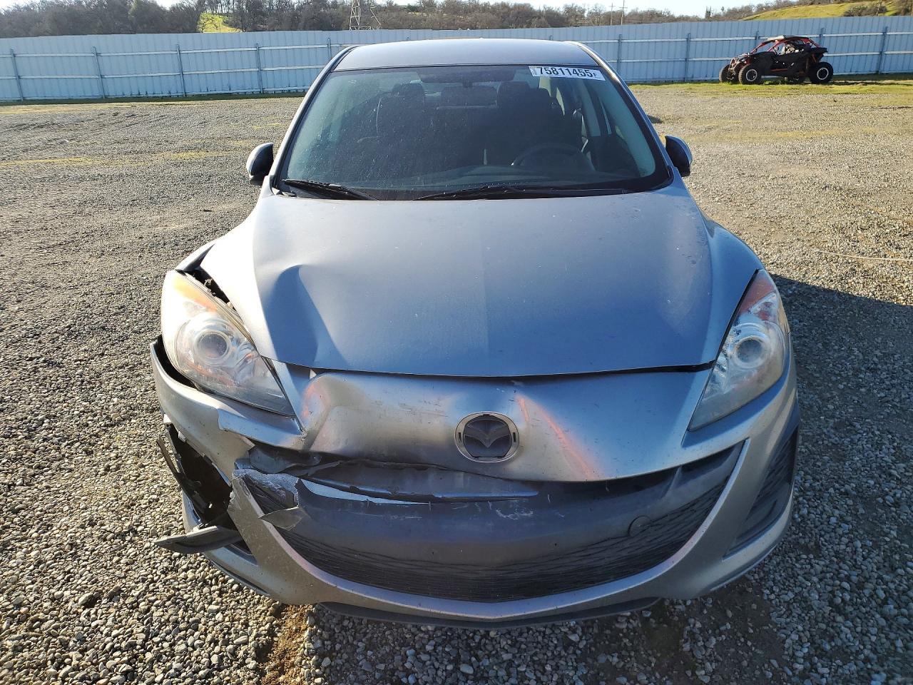 2011 Mazda 3 I