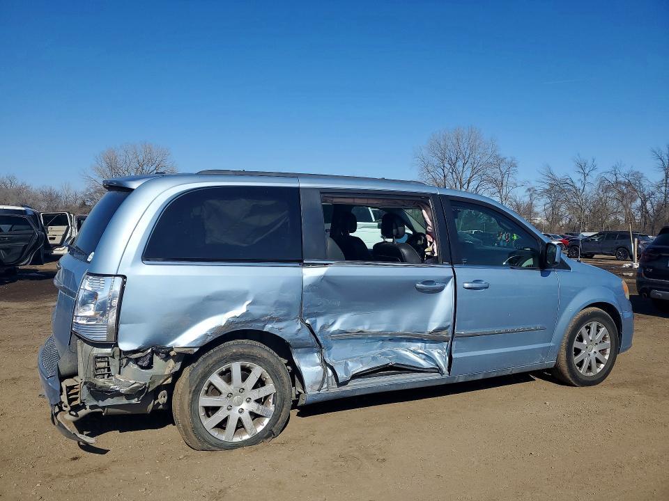 2013 Chrysler Town & Country Touring