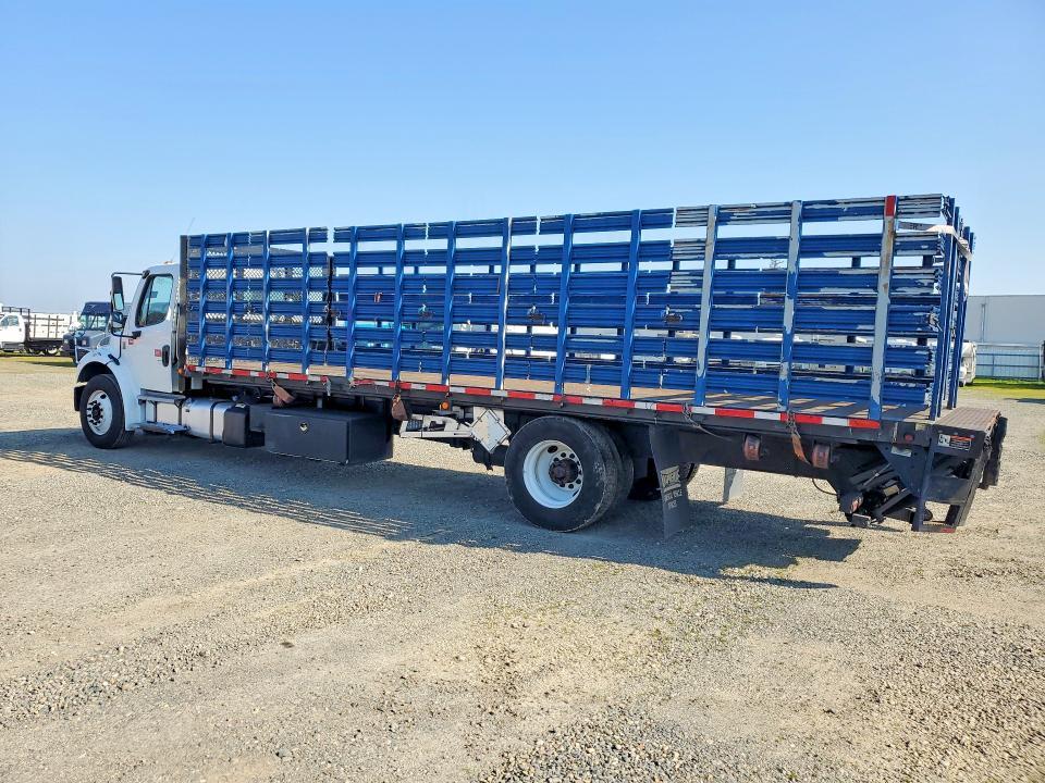 2016 Freightliner Business Class M2 Flatbed Truck