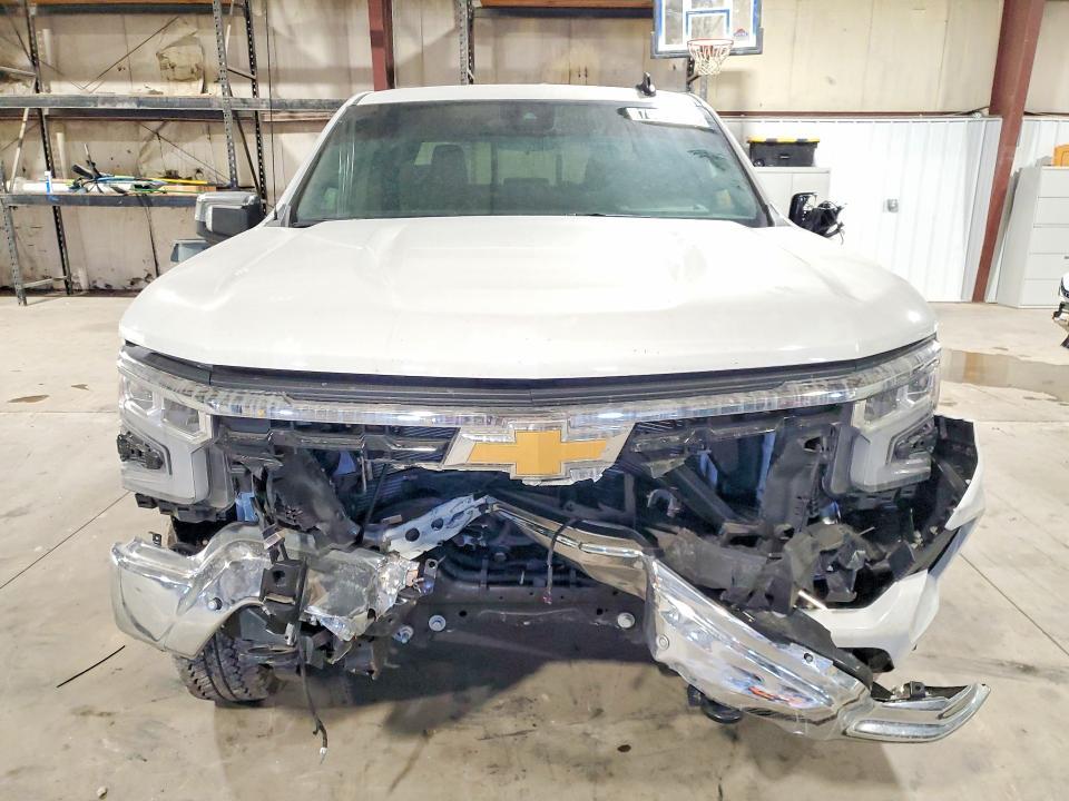 2026 Chevrolet Silverado lt