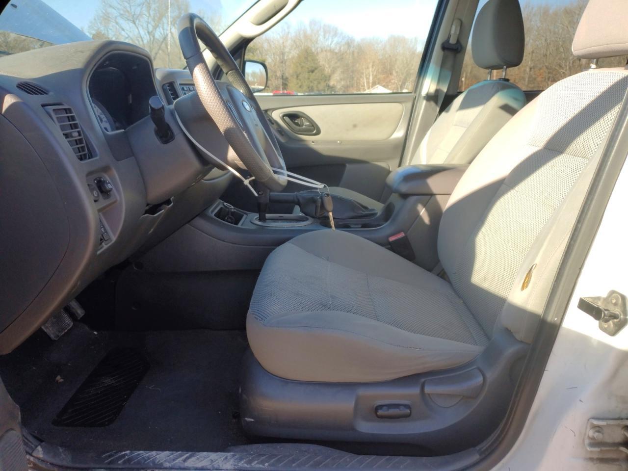 2005 Ford Escape xlt