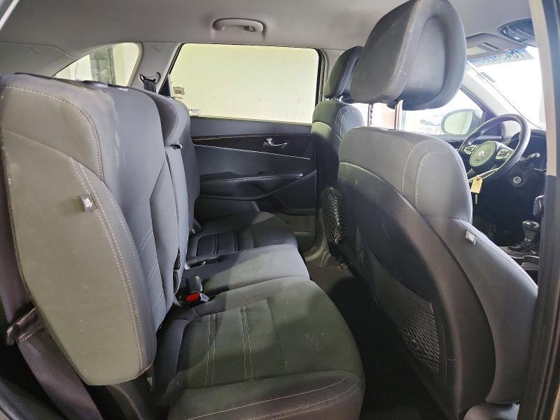 2016 KIA Sorento lx V6