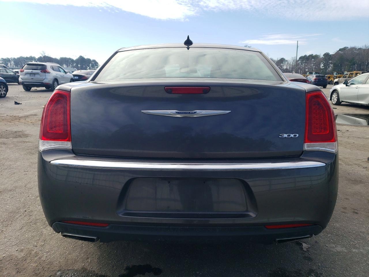 2015 Chrysler 300 Limited