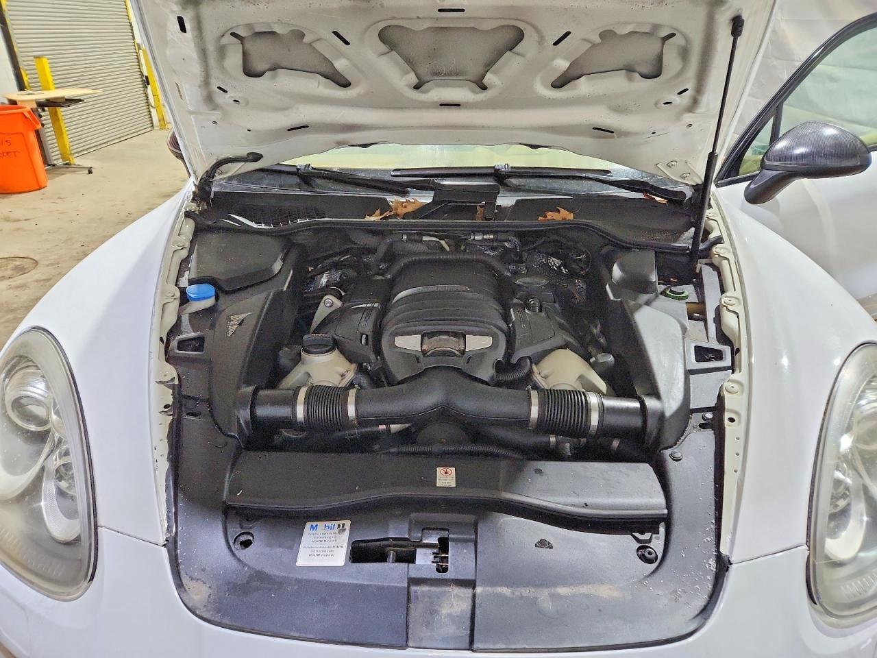2011 Porsche Cayenne s