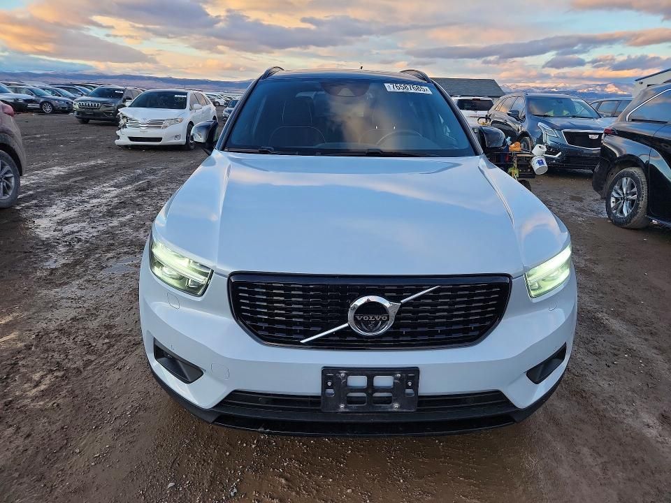 2021 Volvo Xc40 T5 R-design