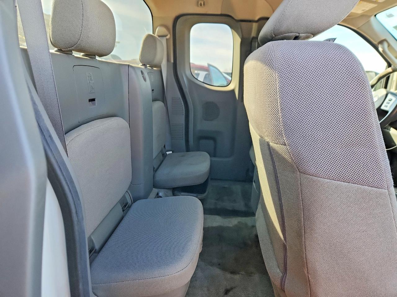 2015 Nissan Frontier S