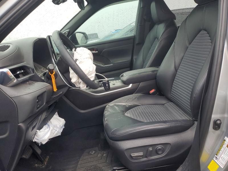 2021 Toyota Highlander xse