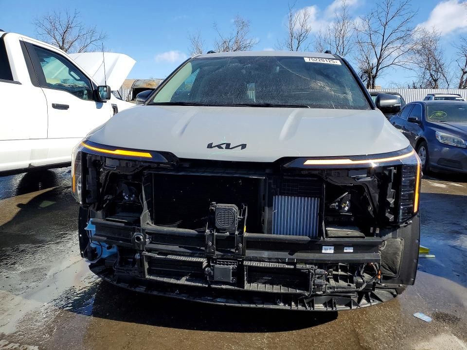 2025 KIA Carnival sx