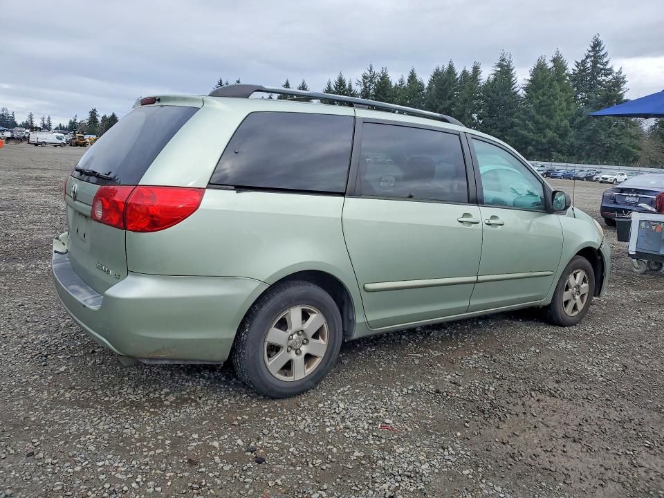 2006 Toyota Sienna le 7 Passenger