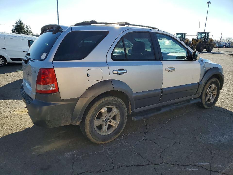 2005 KIA Sorento lx