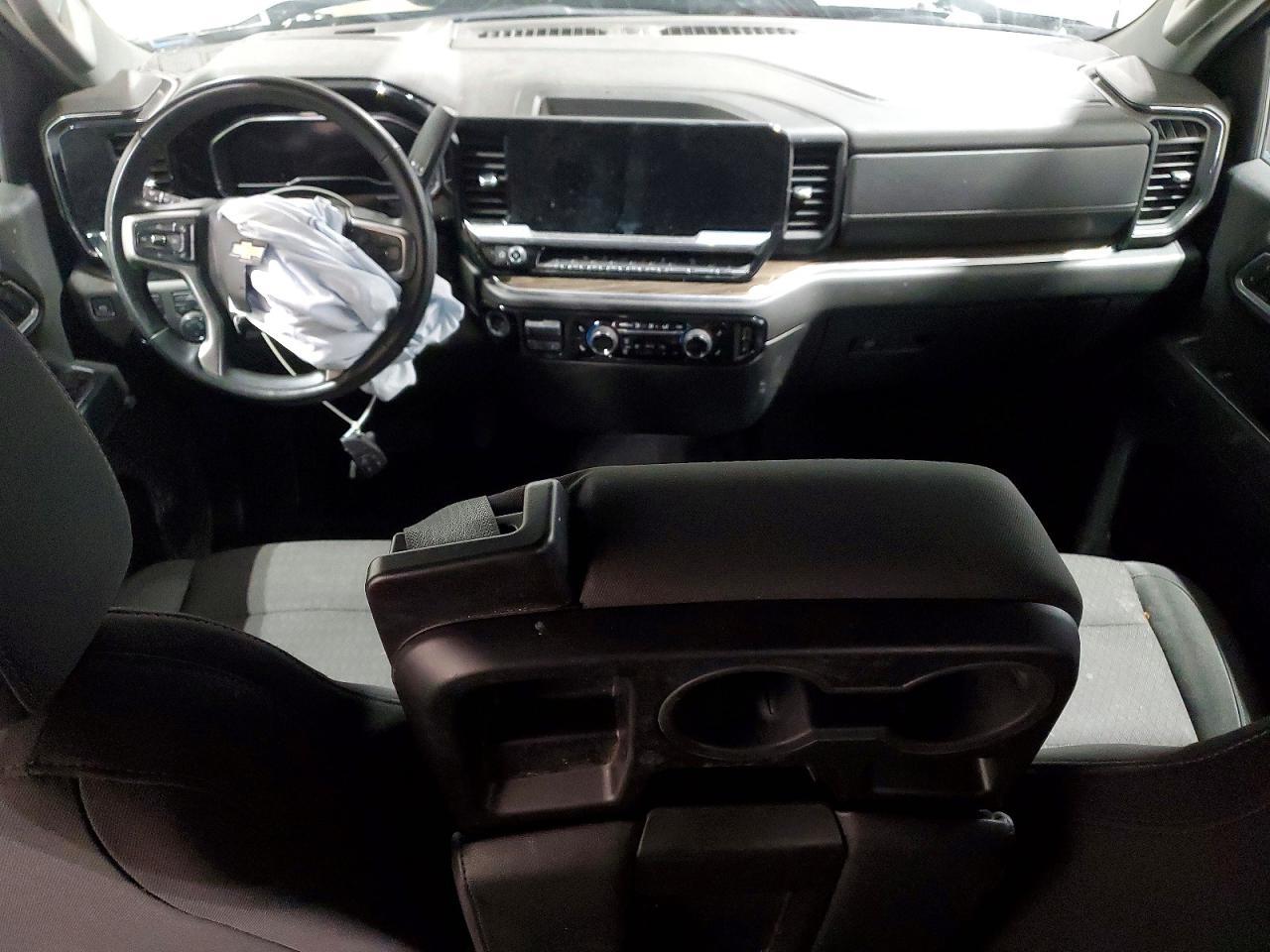 2025 Chevrolet Silverado K1500 LT