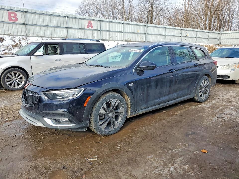 2018 Buick Regal Tourx Essence
