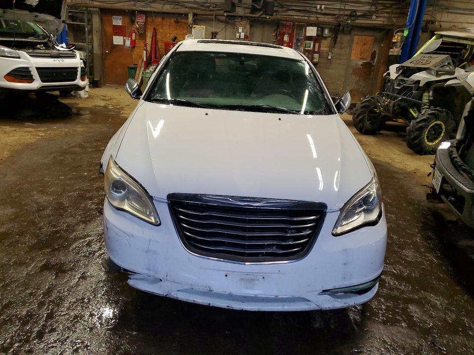 2013 Chrysler 200 Limited