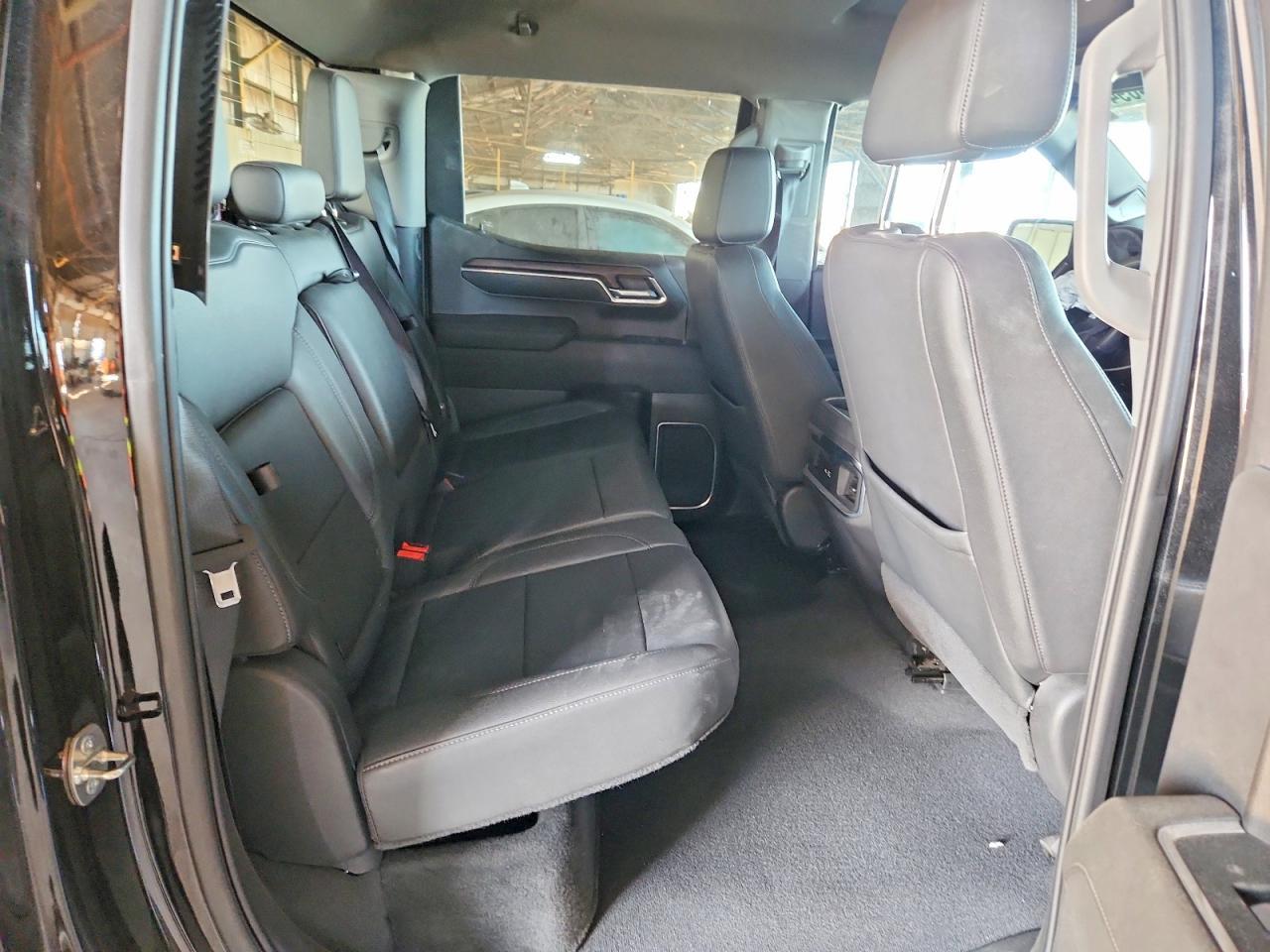 2023 GMC Sierra K1500 SLT