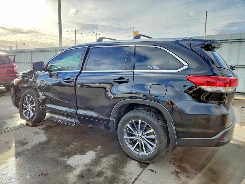 2018 Toyota Highlander xle