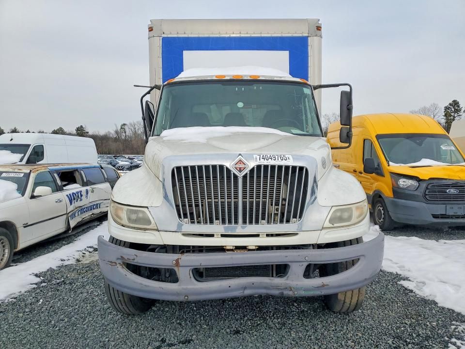2015 International 4300 BOX Truck